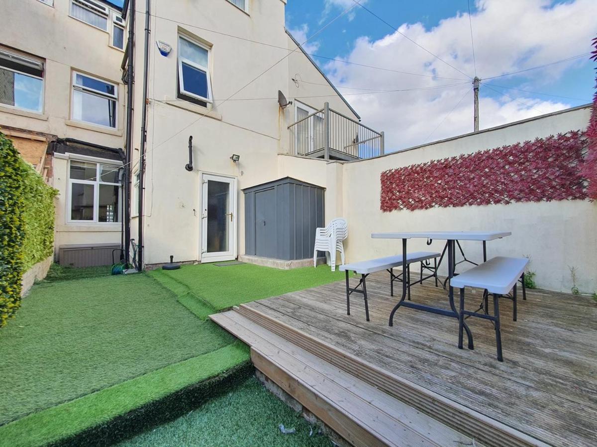 Villa Dysa Crystal House Blackpool Exterior foto